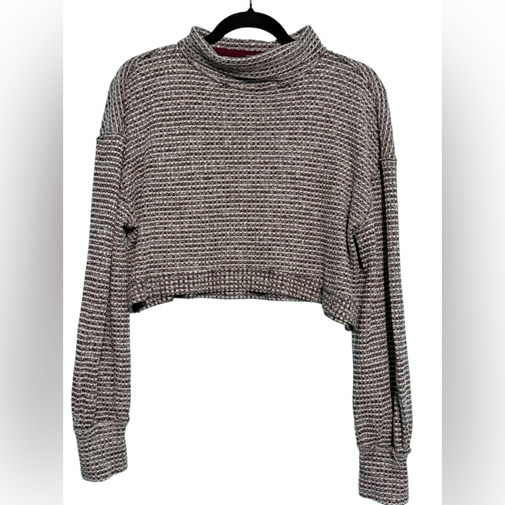 Free People Cropped Turtleneck Knit Sweater -White &Burgundy - Picture 2 of 5
